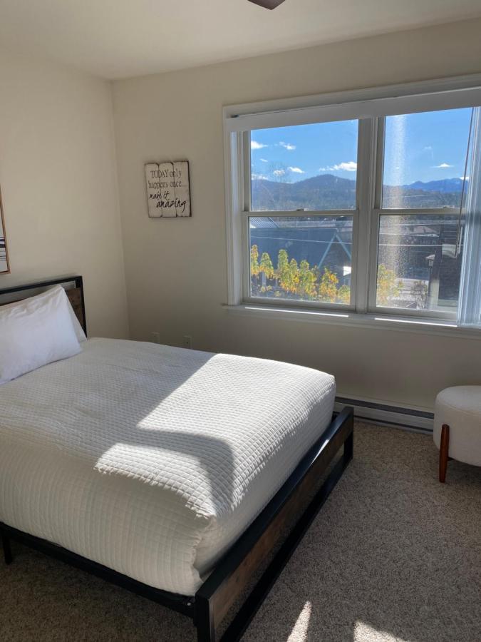 Central Lake Placid views Exterior foto